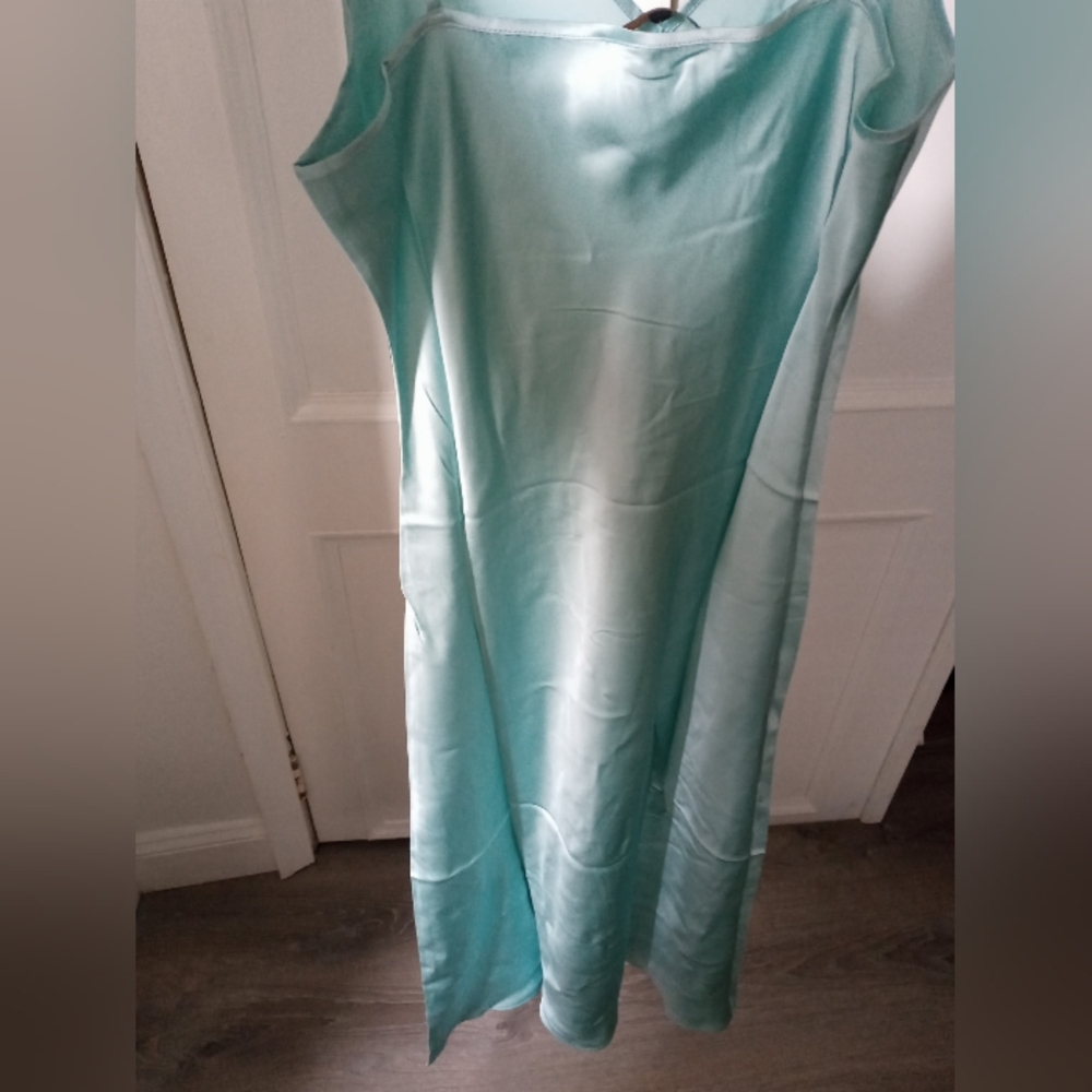 Quince 100% Silk Slip Dress. Aqua Blue. Medium. Washable. Perfect Condition. - Picture 12 of 17